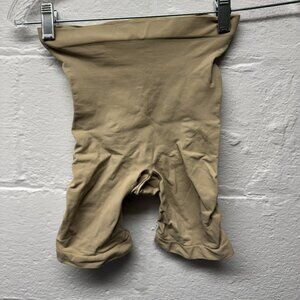 NWOT Skims Seamless Sculpt Thigh Shorts